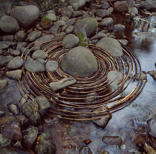 andy-goldsworthy-book-ephemeral-works02